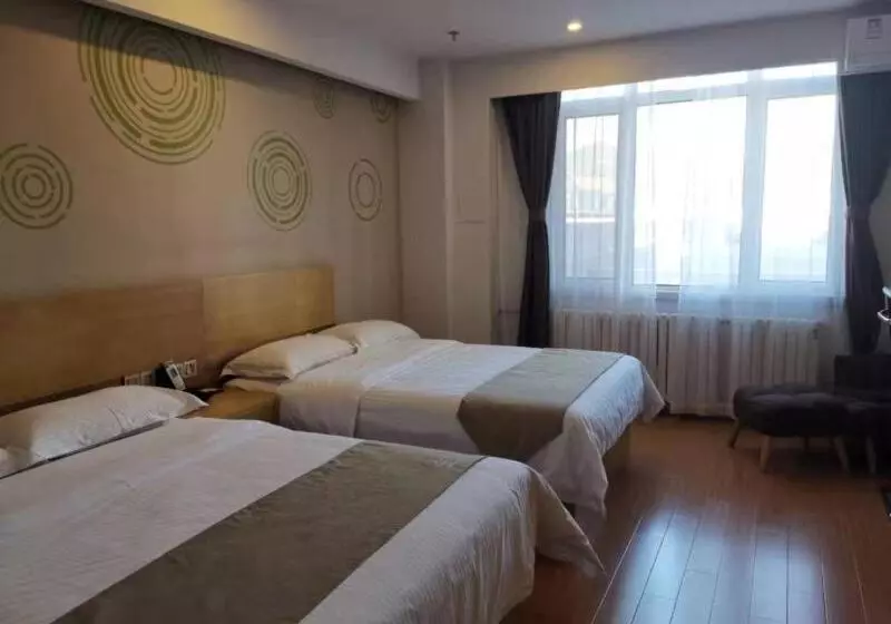 Hotelli Greentree Inn Chengde Fengning Manchu Autonomous County Ningfeng Road Express