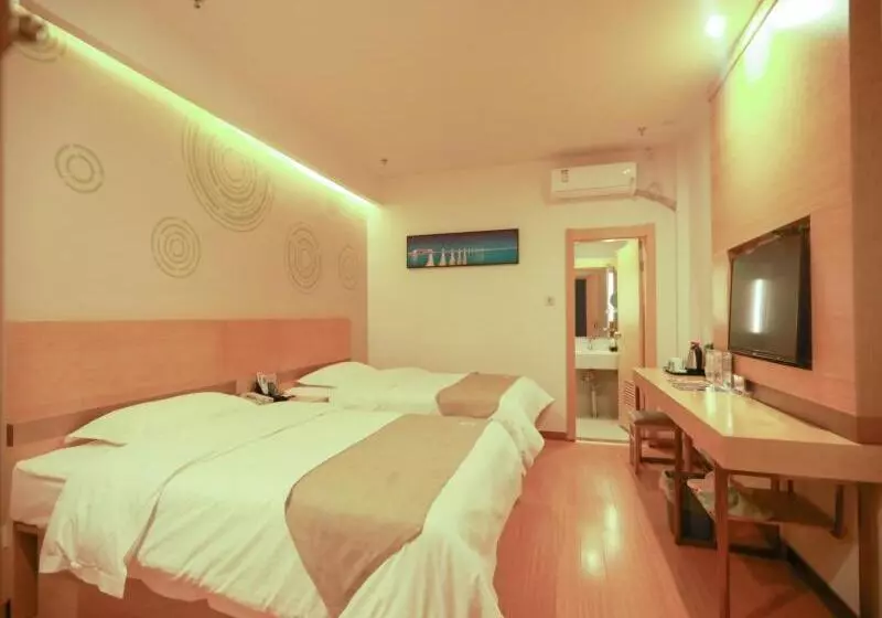 Hotelli Greentree Inn Chengde Fengning Manchu Autonomous County Ningfeng Road Express