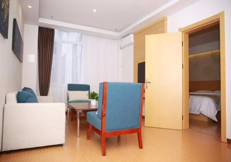 Hotelli Greentree Inn Chengde Fengning Manchu Autonomous County Ningfeng Road Express