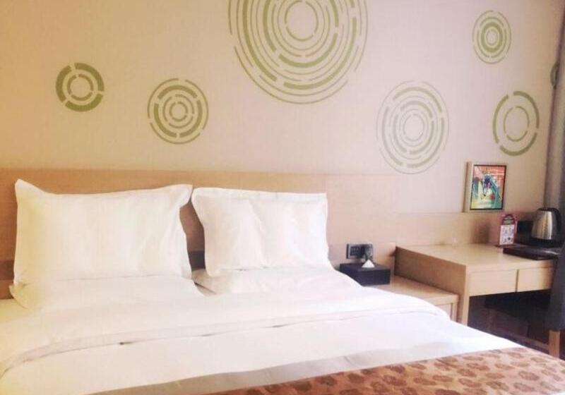 ホテル Greentree Inn Gannan Hezuo Pedestrian Street Express