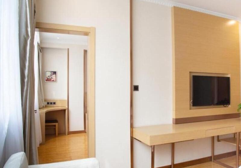 ホテル Greentree Inn Gannan Hezuo Pedestrian Street Express