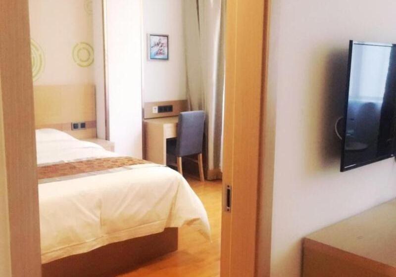 ホテル Greentree Inn Gannan Hezuo Pedestrian Street Express