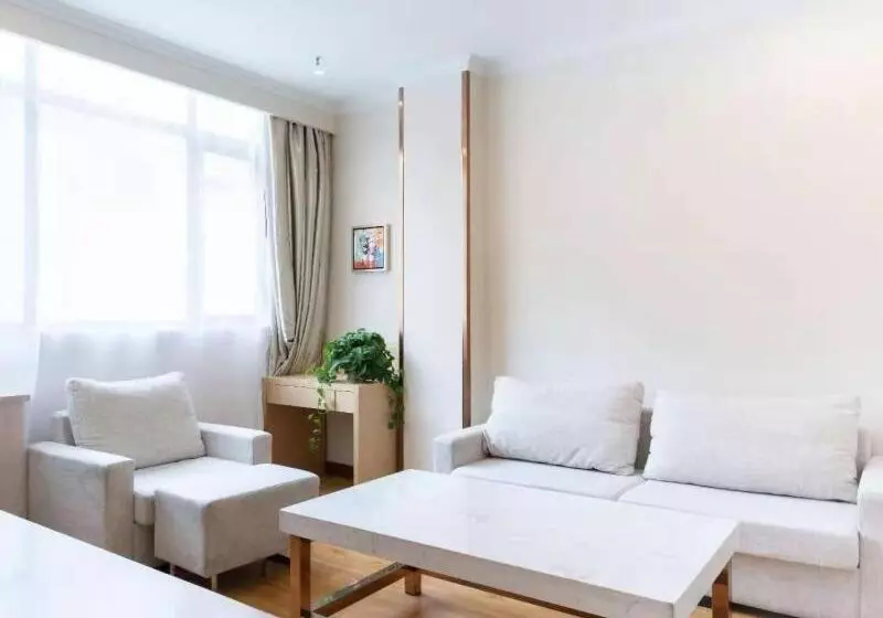 Hotelli Greentree Inn Gannan Hezuo Pedestrian Street Express