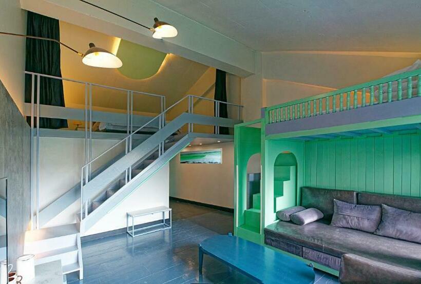 Jianshui Upland International Youth Hostel