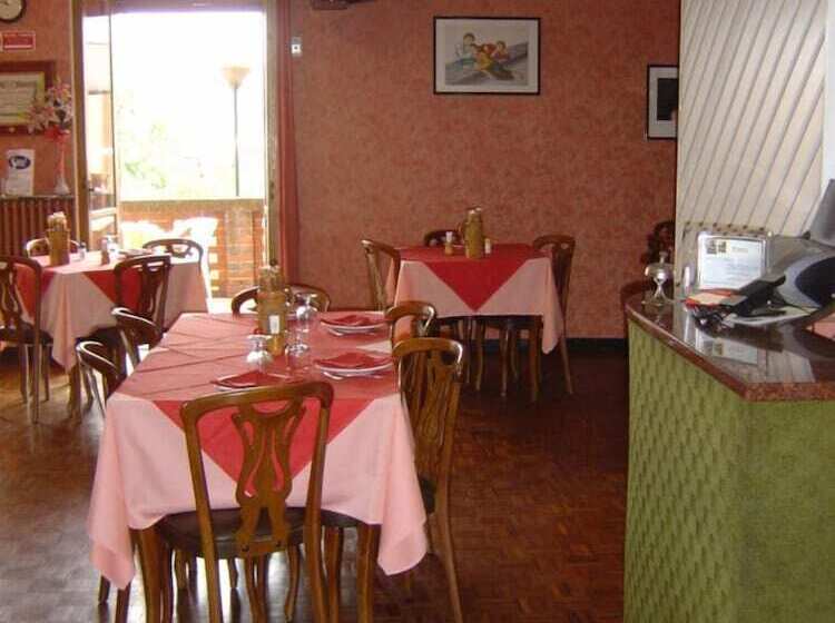 هتل Albergo Antico Tre Valli