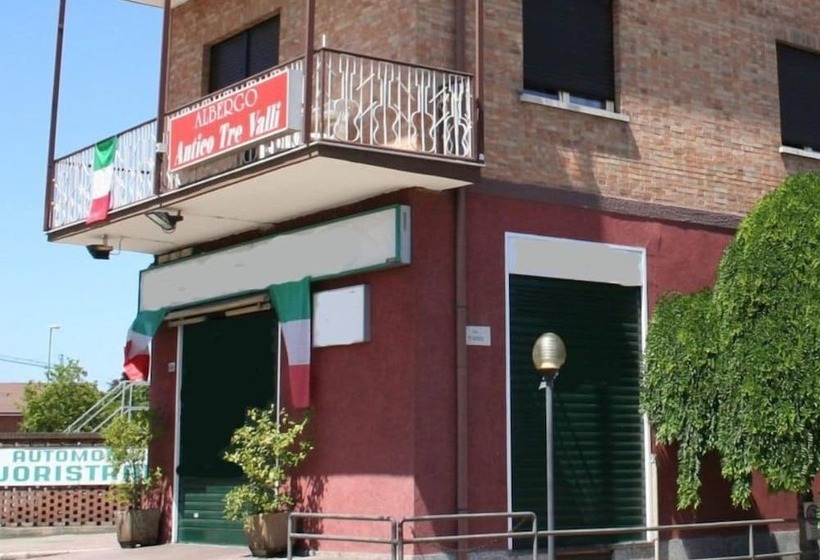 هتل Albergo Antico Tre Valli