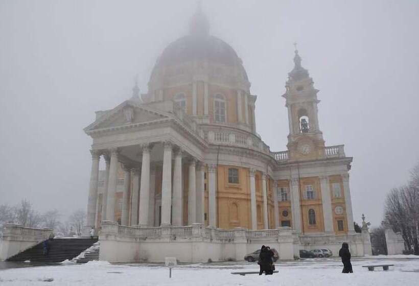 هتل Albergo Antico Tre Valli