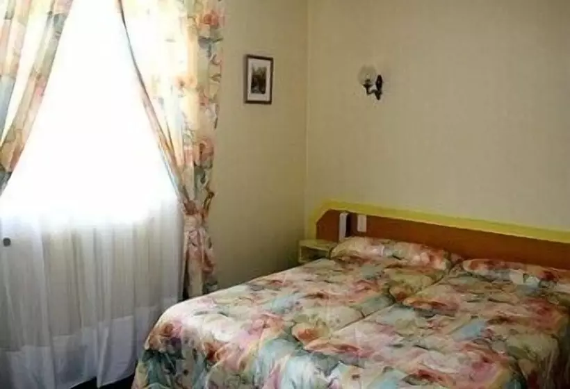 ホテル Au Puits Enchanté