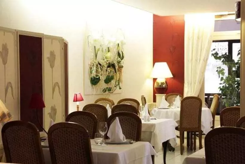 ホテル Au Puits Enchanté