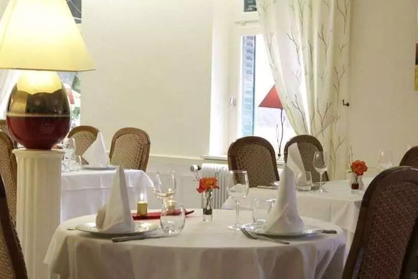 ホテル Au Puits Enchanté