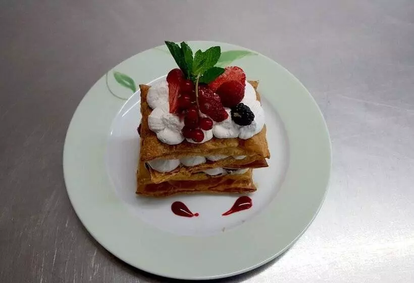 ホテル Au Puits Enchanté