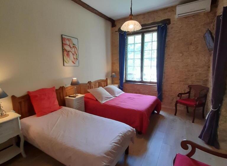 בית מלון כפרי Auberge De Castel Merle