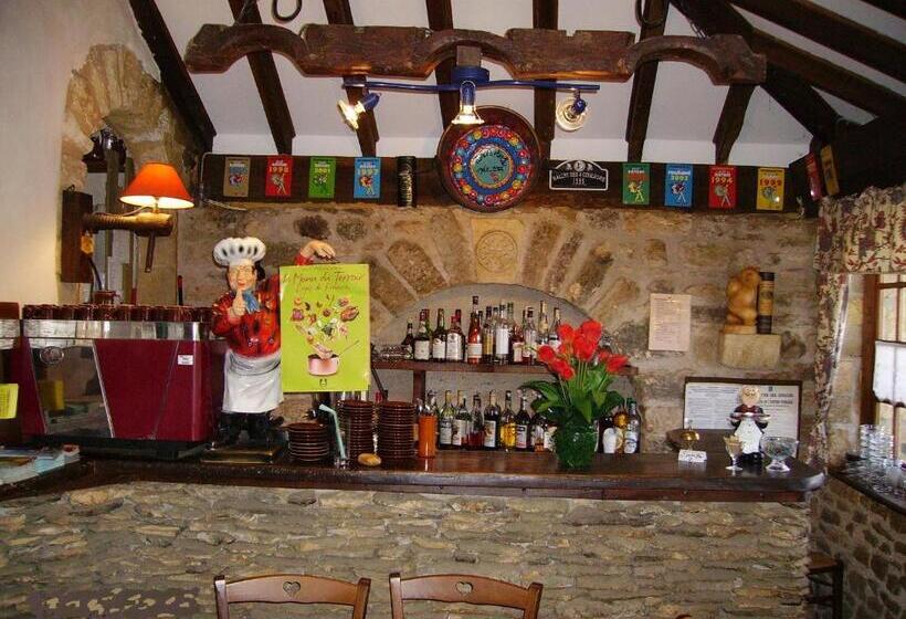 בית מלון כפרי Auberge De Castel Merle