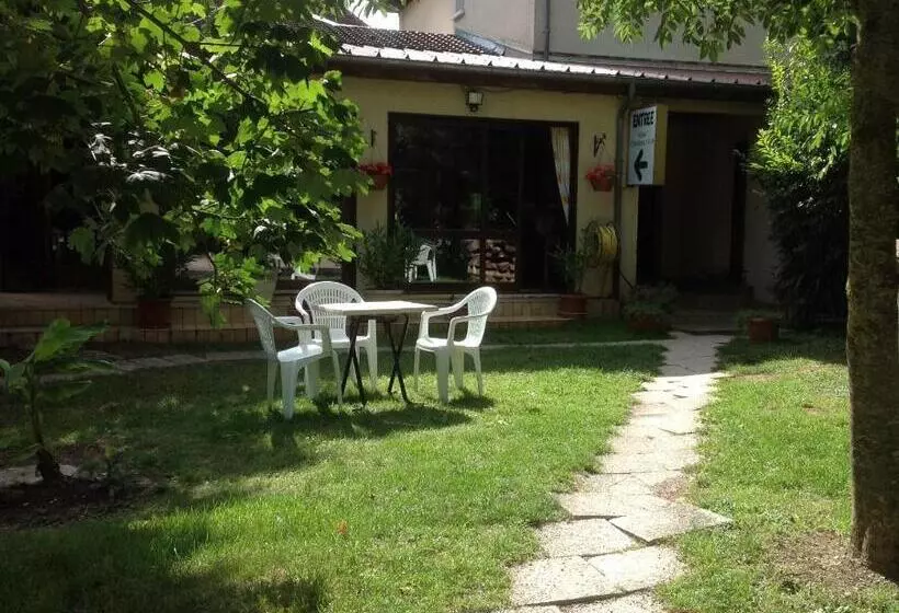 호텔 Logis Auberge De La Plaine