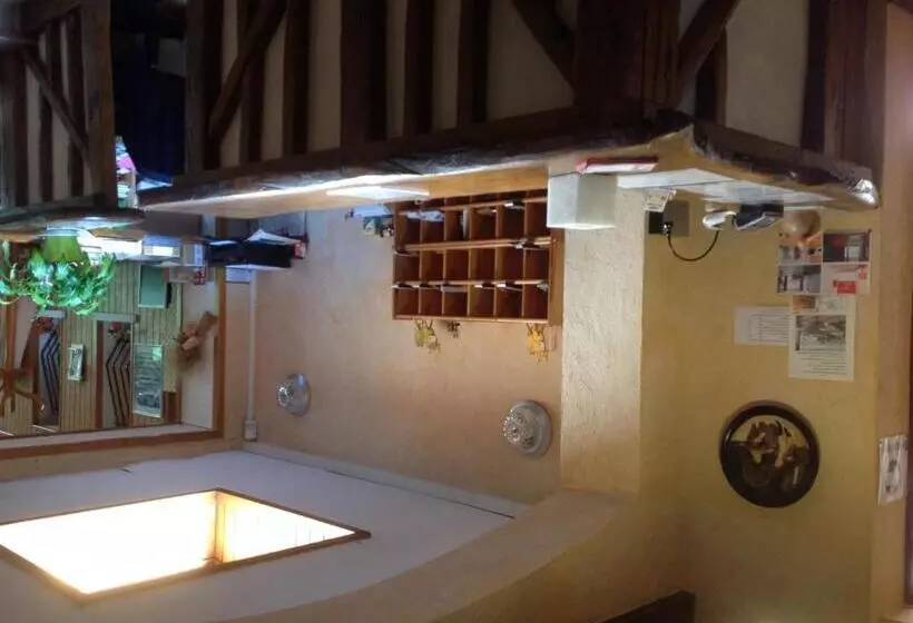 호텔 Logis Auberge De La Plaine