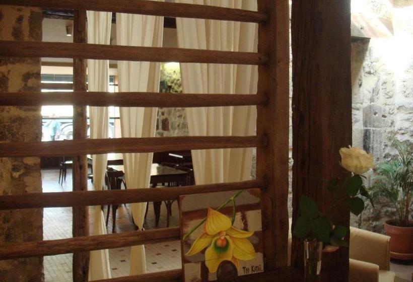 בית מלון כפרי Des Arts