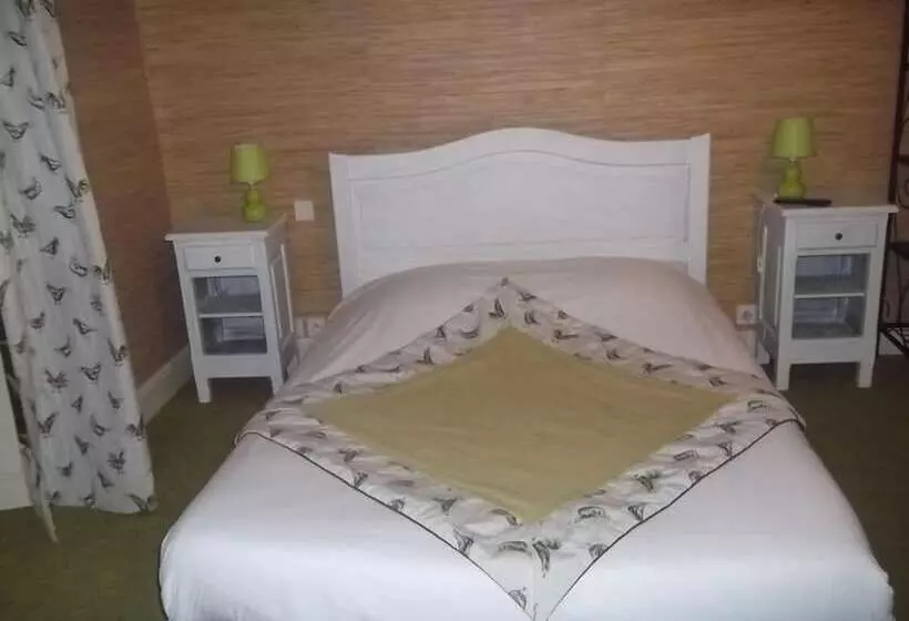 ホテル Des Côtes De Meuse