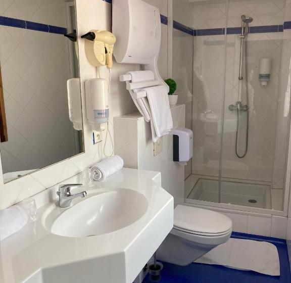 هتل Du Nord   Ville Haute