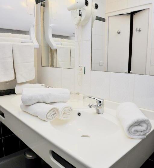 هتل Du Nord   Ville Haute