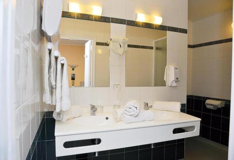 هتل Du Nord   Ville Haute