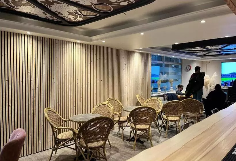 Отель Du Nord   Ville Haute