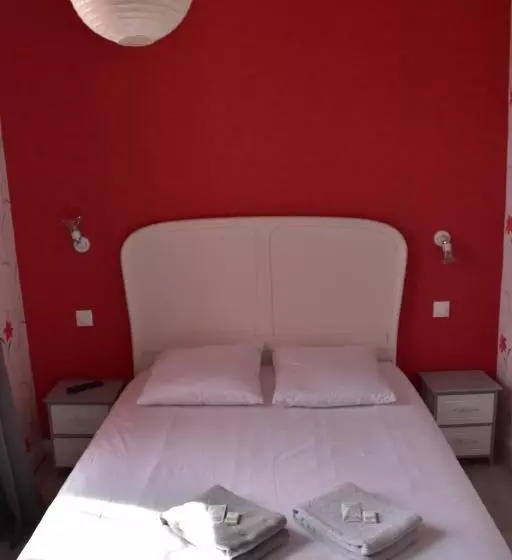 Отель Hôtel Restaurant Des Lacs