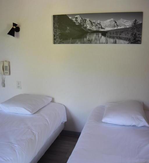 فندق Hôtel Restaurant Des Lacs