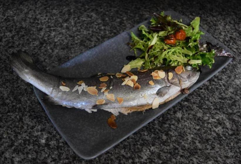 فندق Hôtel Restaurant Des Lacs