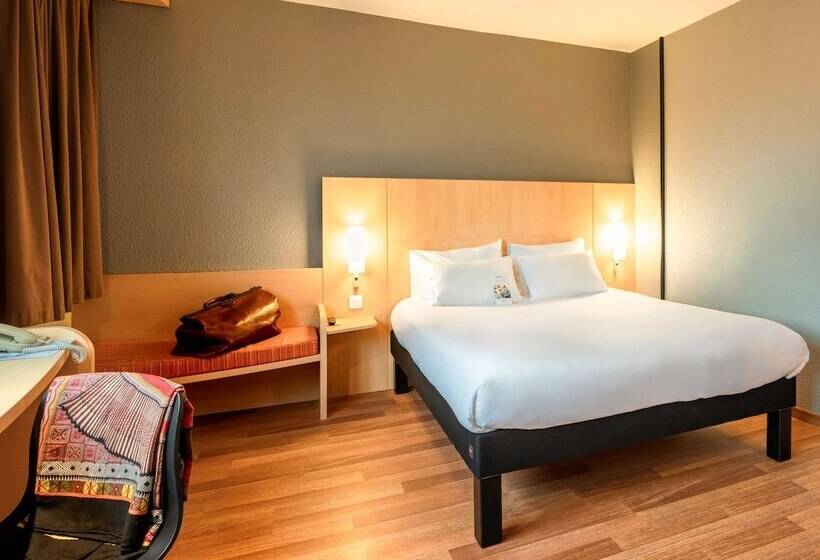 Отель Ibis Quimperlé