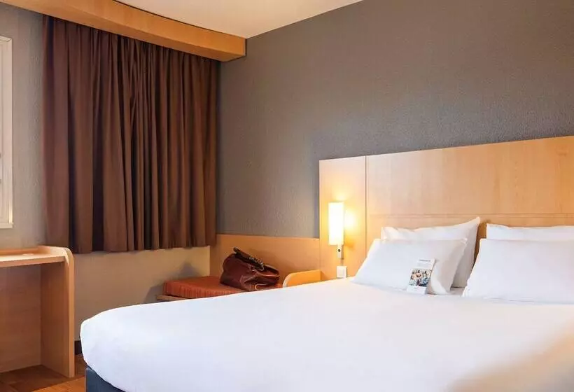 Отель Ibis Quimperlé