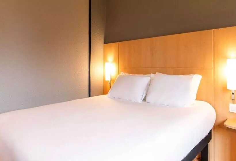 Отель Ibis Quimperlé