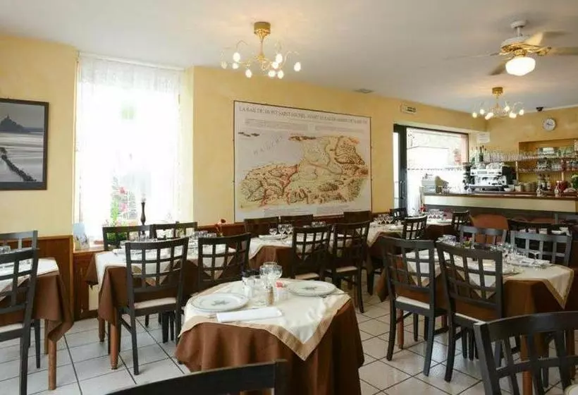 호텔 Logis Hôtel Et Restaurant La Tour Brette