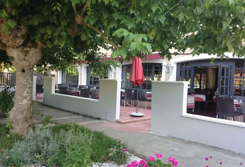 ホテル Le Grand Gousier