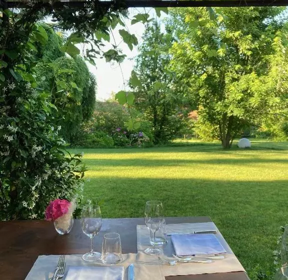 בית מלון כפרי Locanda Maison Verte