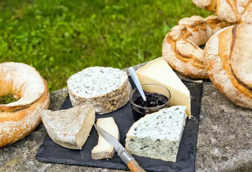 Logis Hotel De La Poste