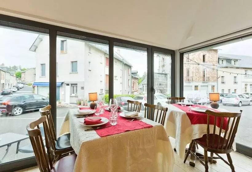 Logis Hotel De La Poste