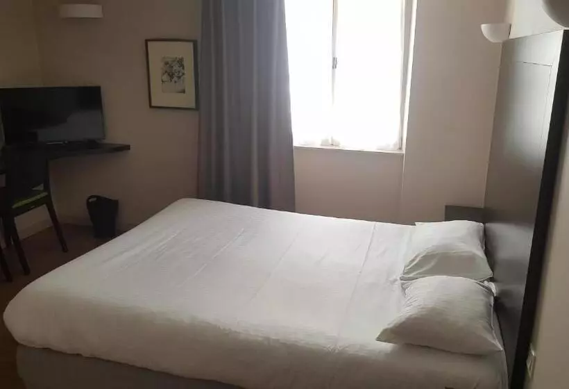 ホテル Logis Hôtel Des Deux Forts