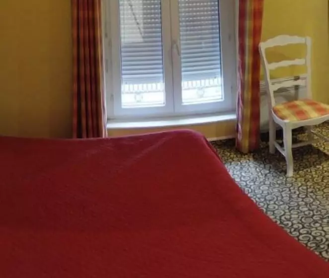 Hotelli Logis Le Bretagne