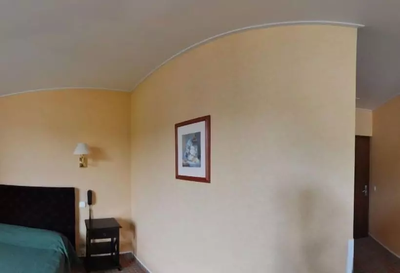 Hotelli Logis Le Bretagne