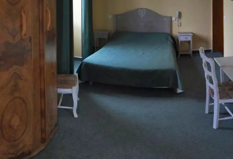 Hotelli Logis Le Bretagne