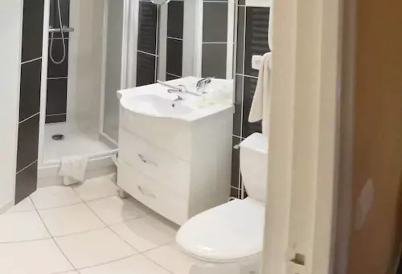 Hotelli Logis Le Bretagne