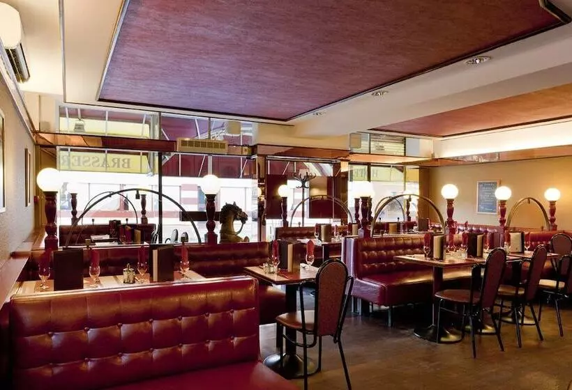 Отель Logis Le Cheval Rouge