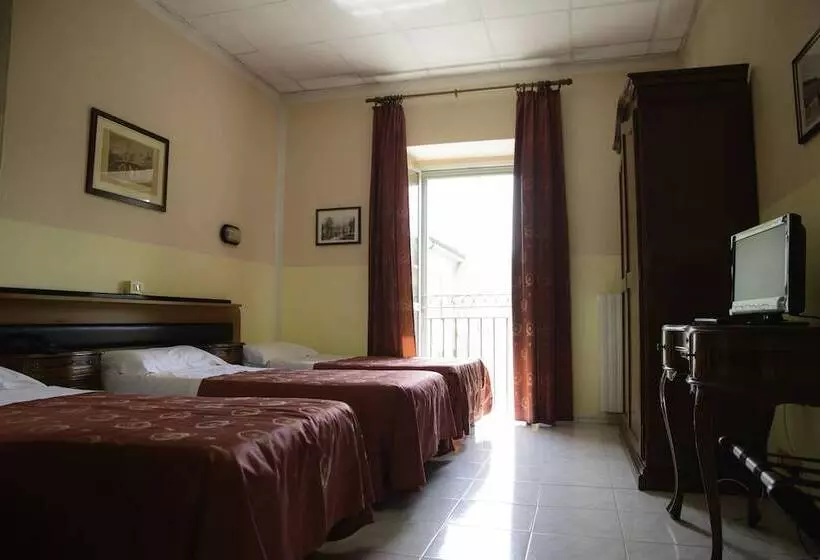 Hotelli Affittacamere Maison Napoleon