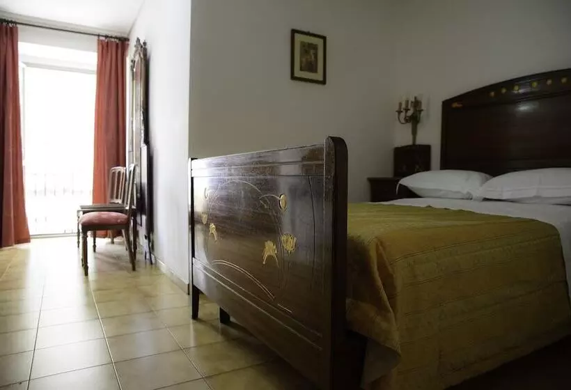 Hotelli Affittacamere Maison Napoleon