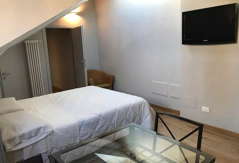 Hotelli Affittacamere Maison Napoleon