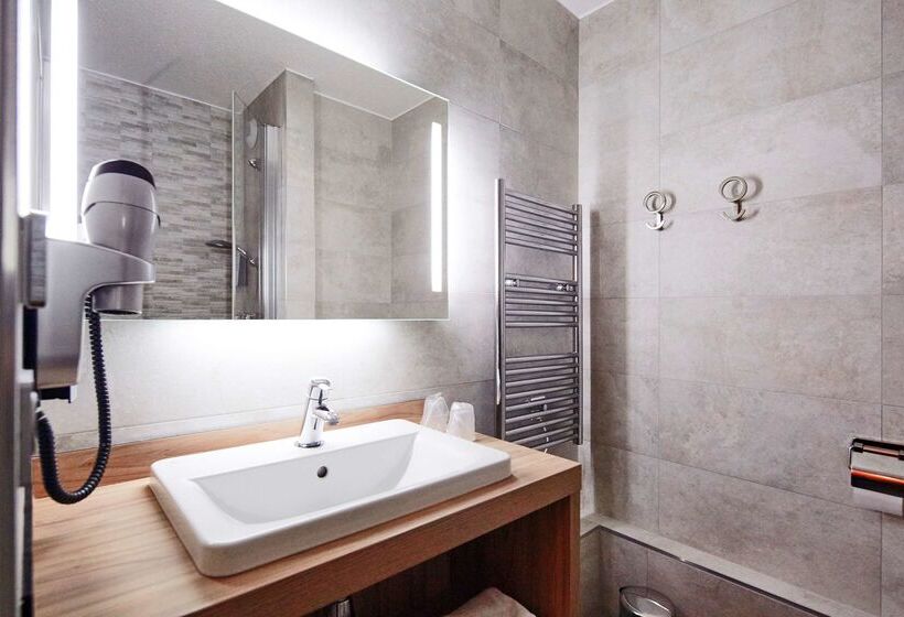 فندق على الطريق Kyriad Clermont Ferrand Nord  Riom