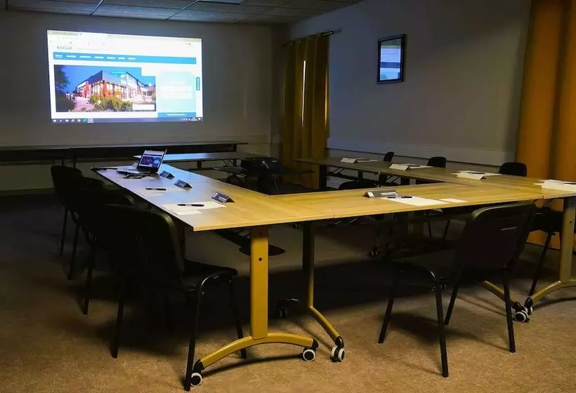 Motel Kyriad Clermont Ferrand Nord  Riom