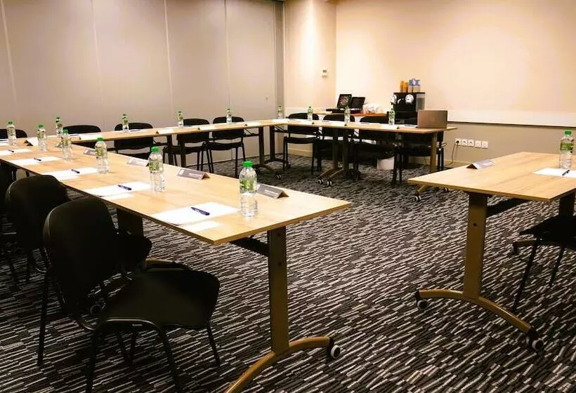 Motel Kyriad Clermont Ferrand Nord  Riom