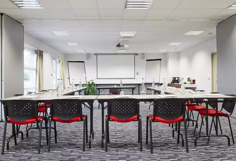 Motel Kyriad Clermont Ferrand Nord  Riom