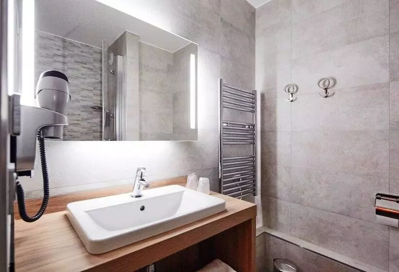 Motel Kyriad Clermont Ferrand Nord  Riom